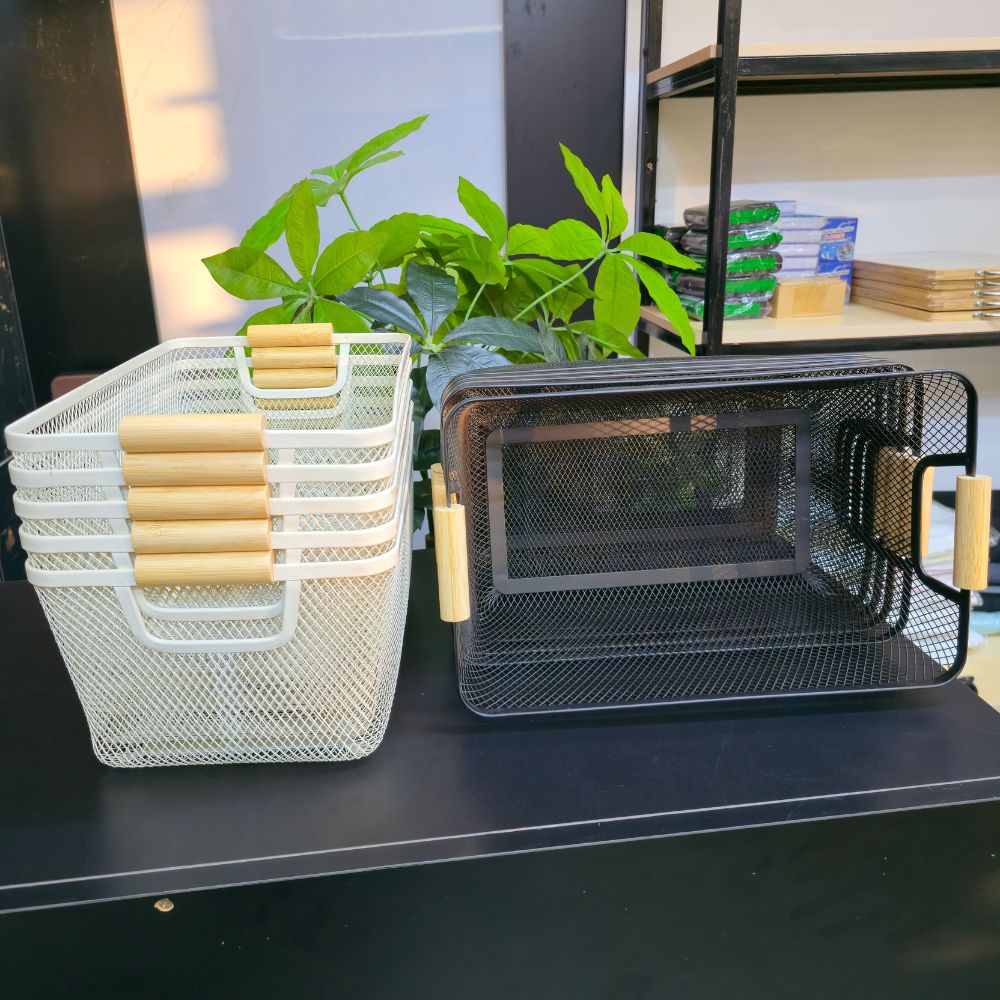 Mesh Storage Basket with Wooden Handle