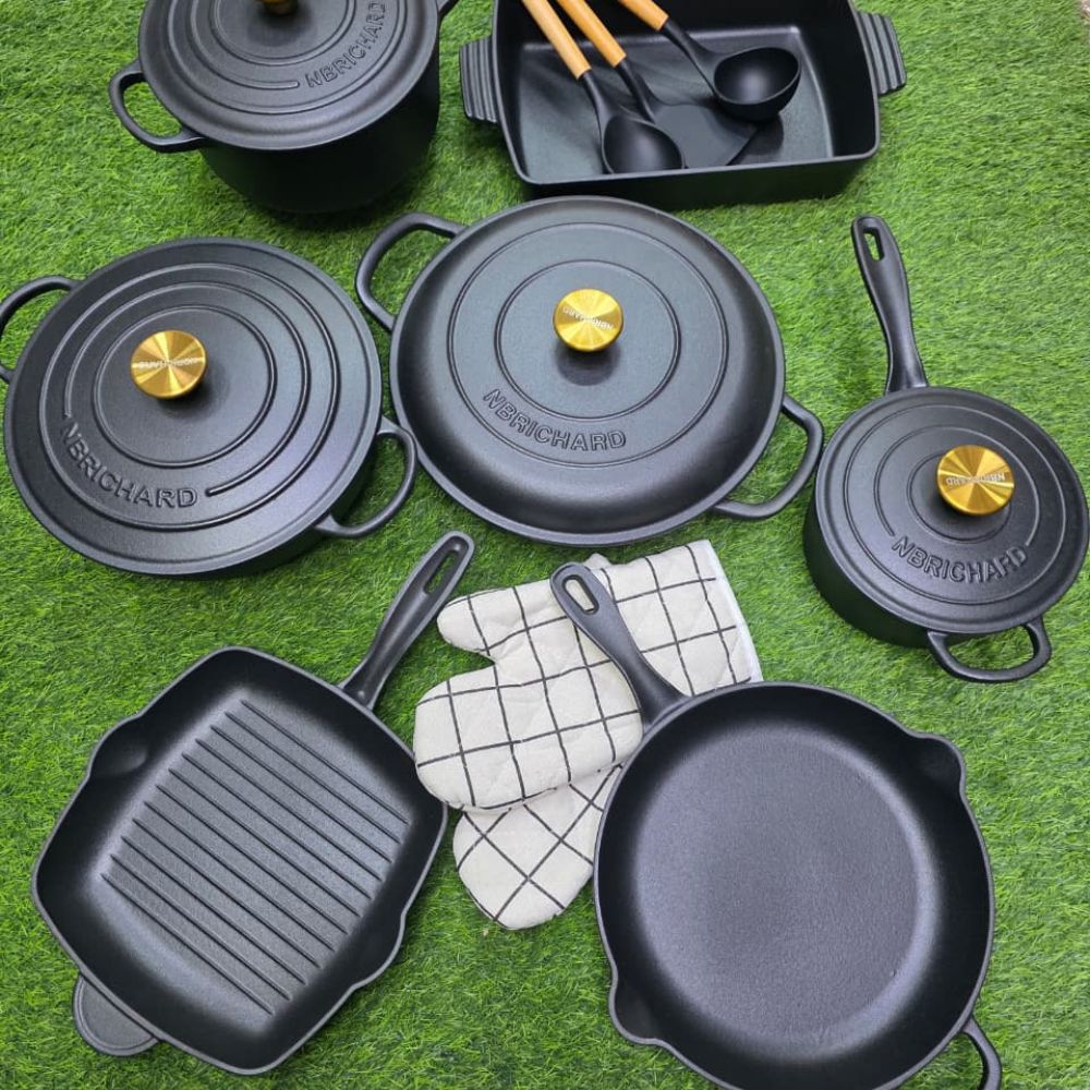 12pc Enamel cooking pot