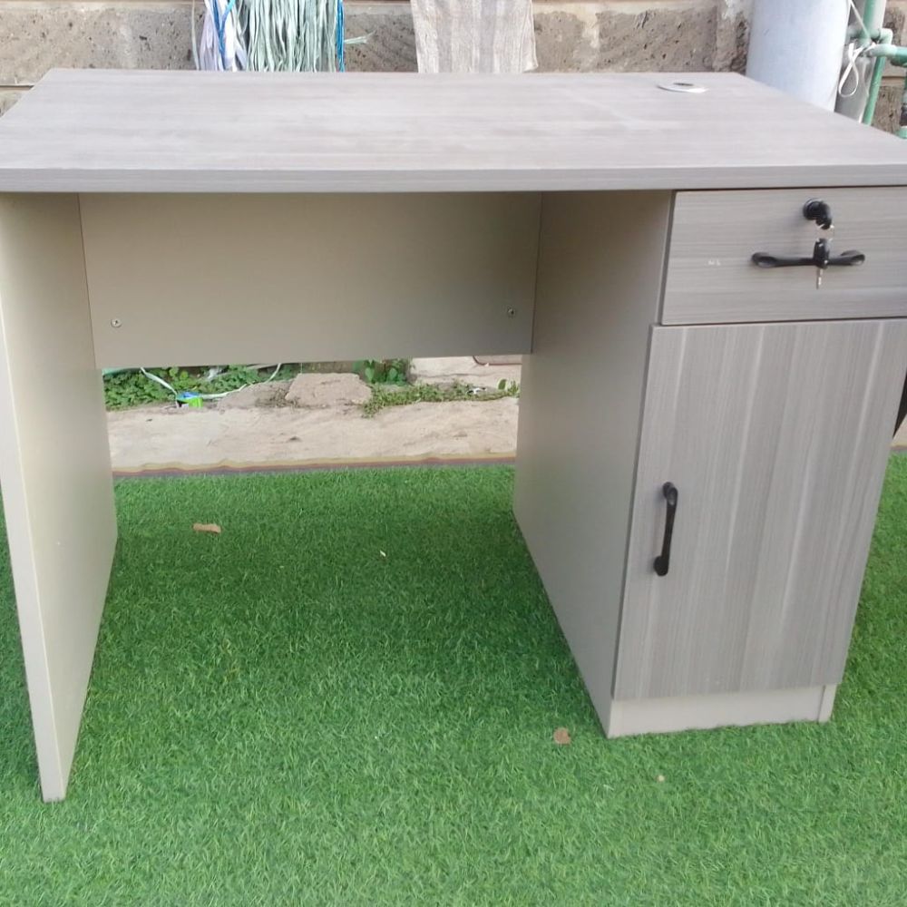 1m Office Table