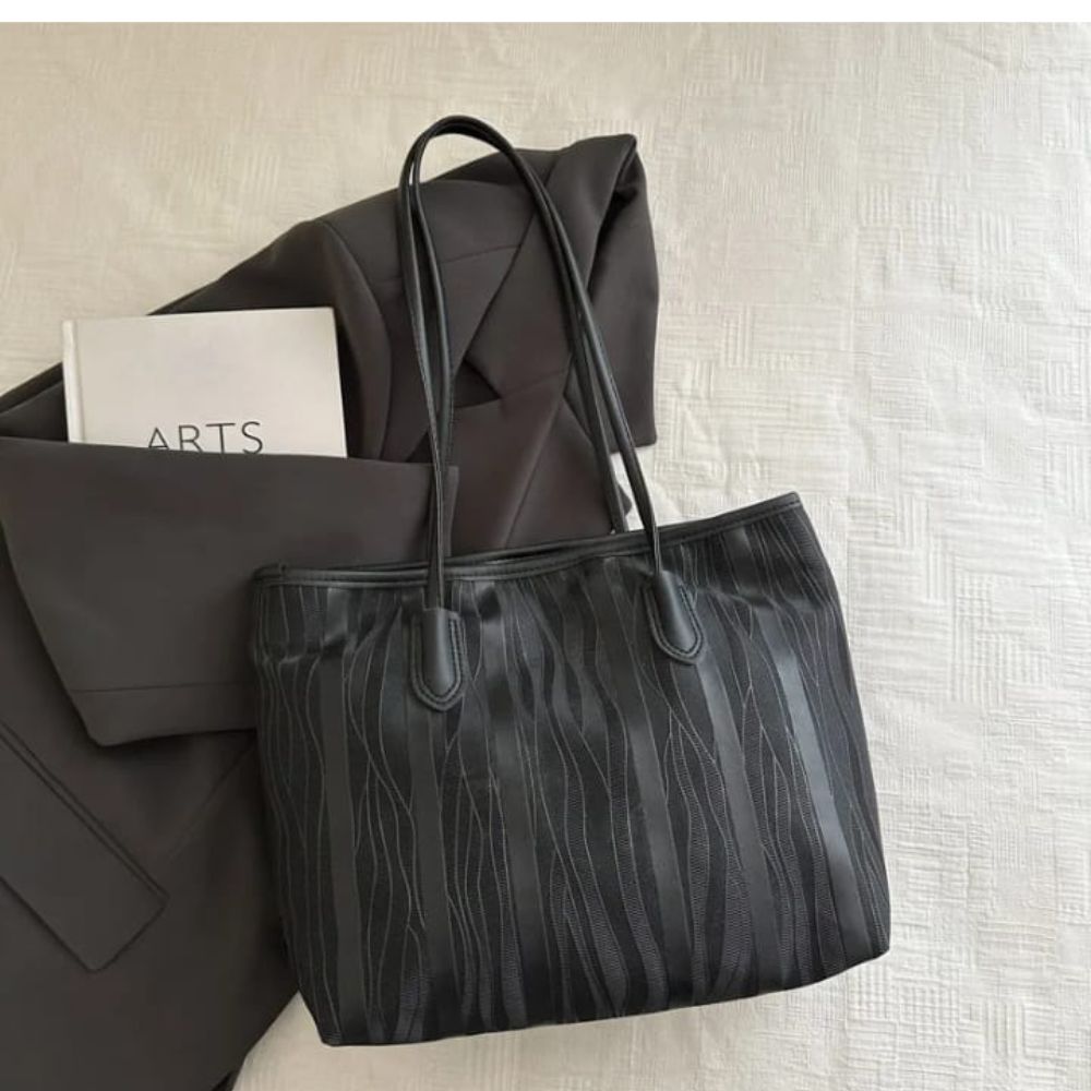 Bucket bag
