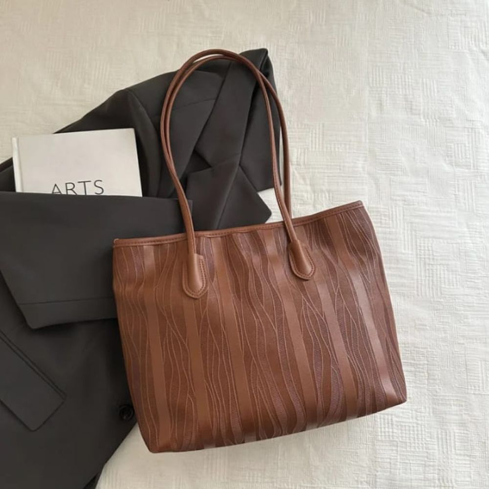 Bucket bag