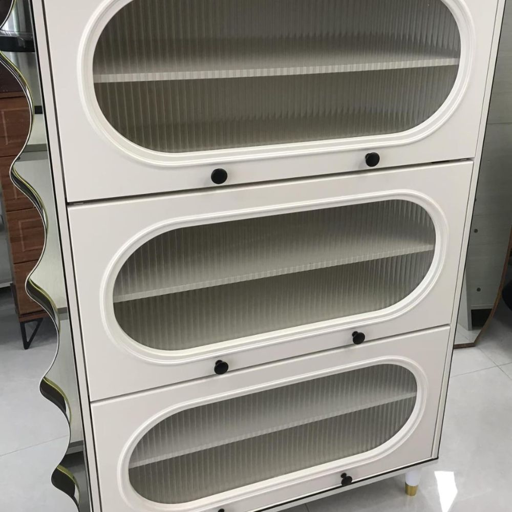 Cabinet/Shoe Rack