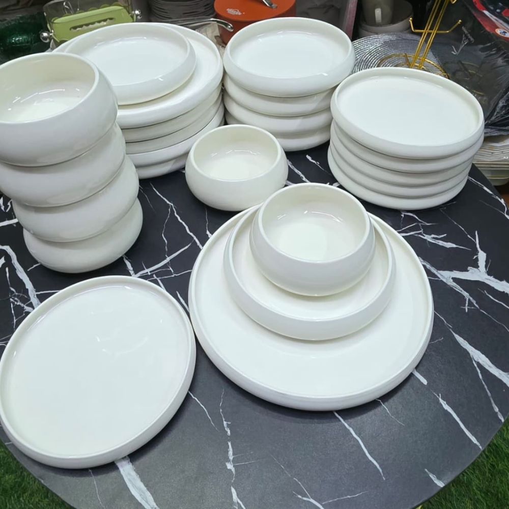 Premium Ceramic Dinner Set.