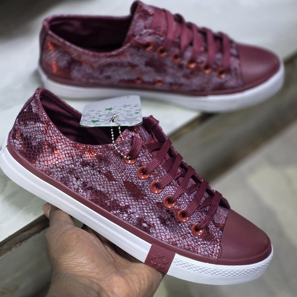 Printed Converse