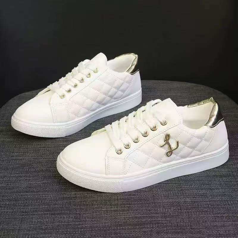 L Sneakers