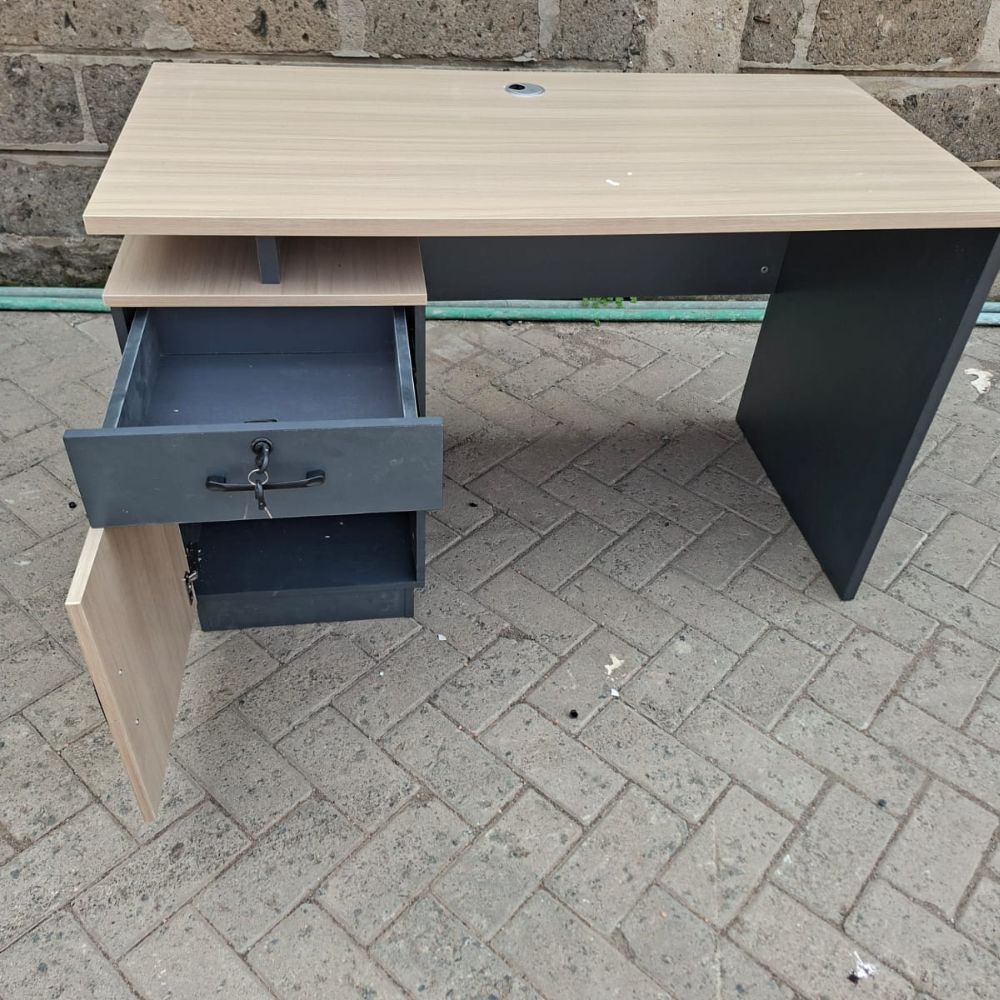1.2M Office Table
