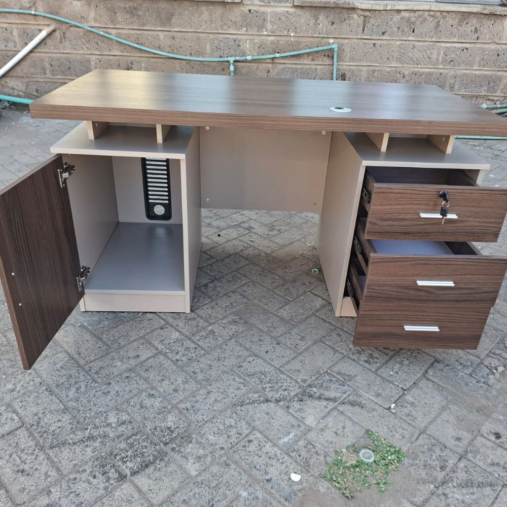 1.4M Office Table