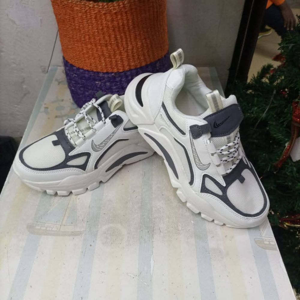 Sneaker
